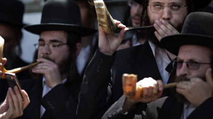 Specs not sex: New glasses blur women for Orthodox Jews 
