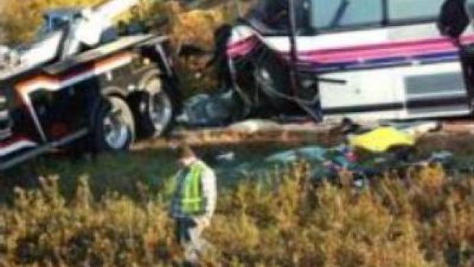 Bus falls from bridge in U.S., at least 6 dead