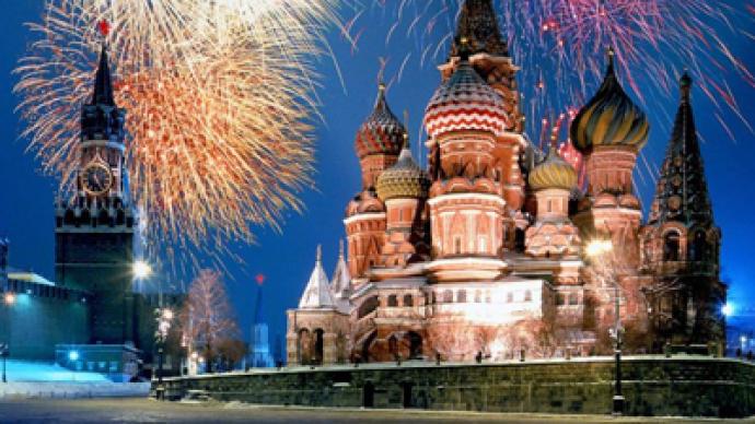 Jolly Christmas descends on Russian capital