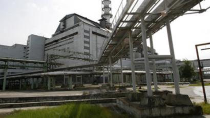 Blast at Fukushima compounds fears of Japanese nuclear disaster