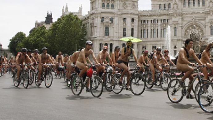 Cyclist nude.