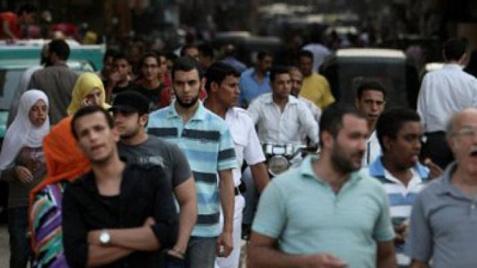 Egyptians vote for new leader: Islamist or Mubarak crony?