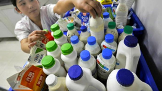 Europe bans Chinese milk amid poisoning scare