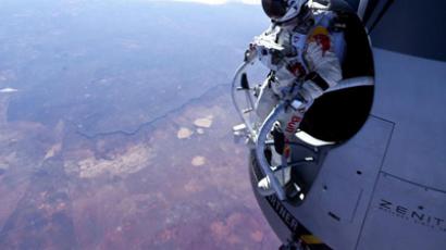 First person plunge: Baumgartner's exhilarating space leap (VIDEO)