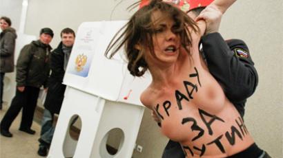 FEMEN rings the bell: Naked activists defend right to abortion (VIDEO)