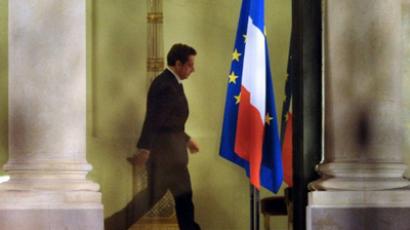 Sarkozy turns far right in re-election bid