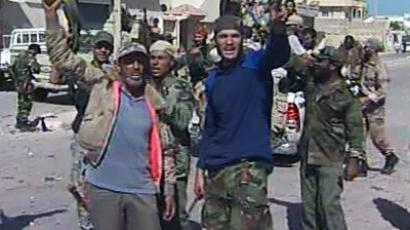 Gaddafi killed fleeing his stronghold (VIDEO)