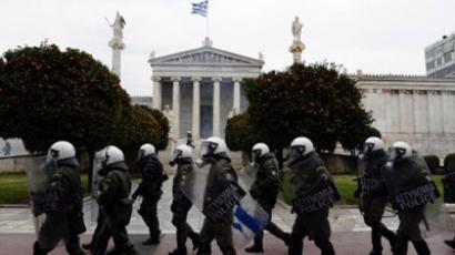 Greek police fire tear-gas at protesters (VIDEO)