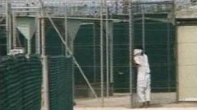 Human rights group asks George Bush about CIA secret detainees  
