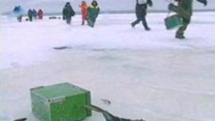 Hundreds rescued from ice floes off Russian Far East