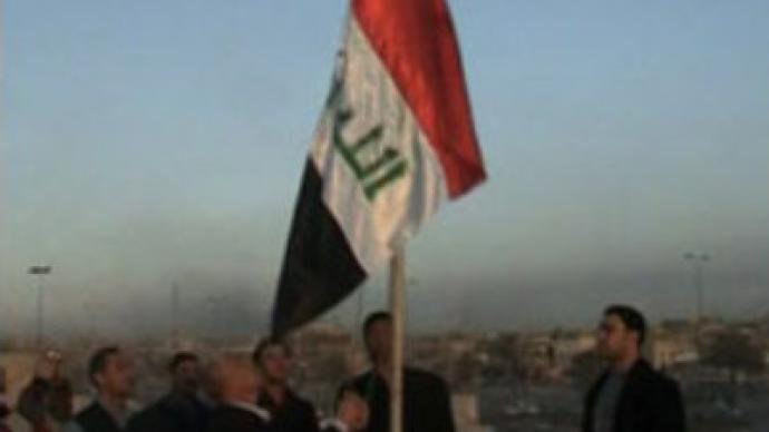 Iraqi government flying a new flag 