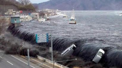 Giant ghost flotilla of tsunami debris on course to hit US coast (VIDEO)