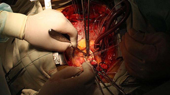 Russian surgeon shares knowledge with colleagues worldwide