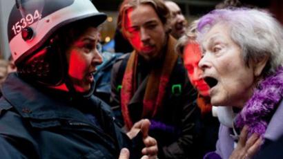 Flash-grenades & tear-gas: 400 arrested at Occupy Oakland (VIDEO)