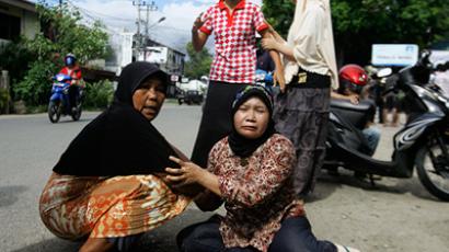 Indonesia’s violent Mount Kelud eruption kills 3, displaces hundreds of thousands