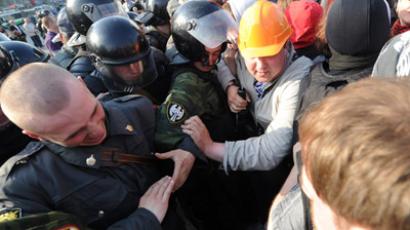 Moscow police disperse opposition’s peaceful promenade, over 200 arrests (VIDEO)