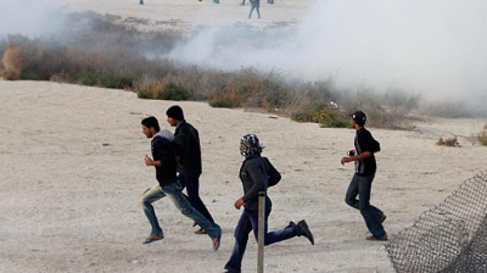 Bahrain police fire tear-gas and stun grenades at Shiite protesters