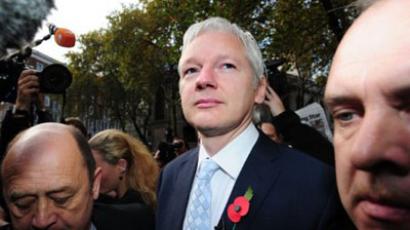 Assange: Using iPhone, Gmail, BlackBerry? You're screwed!