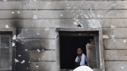 War crime? Syrian rebels execute POWs