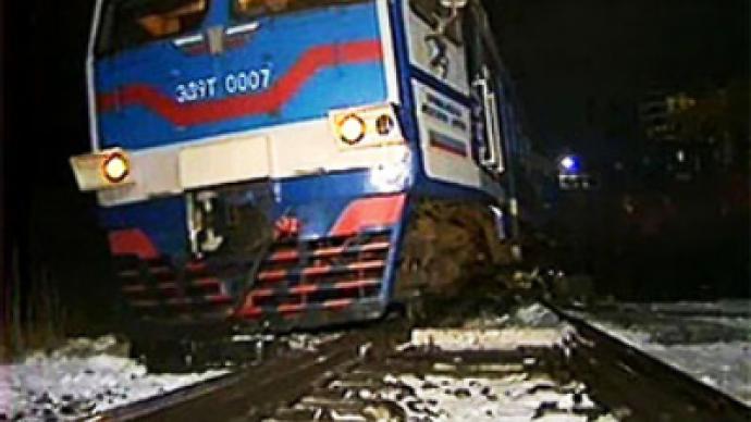 Train passengers killed as Lada derails locomotive