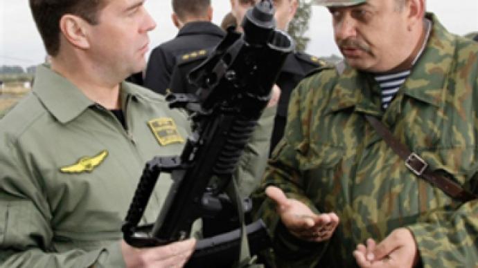 Medvedev checks out unique underwater rifle