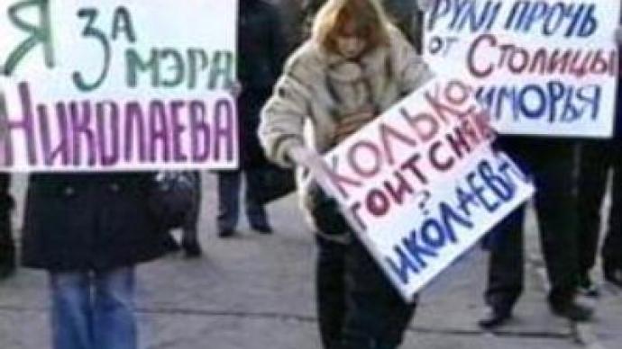 Vladivostok residents try to get their mayor back in office