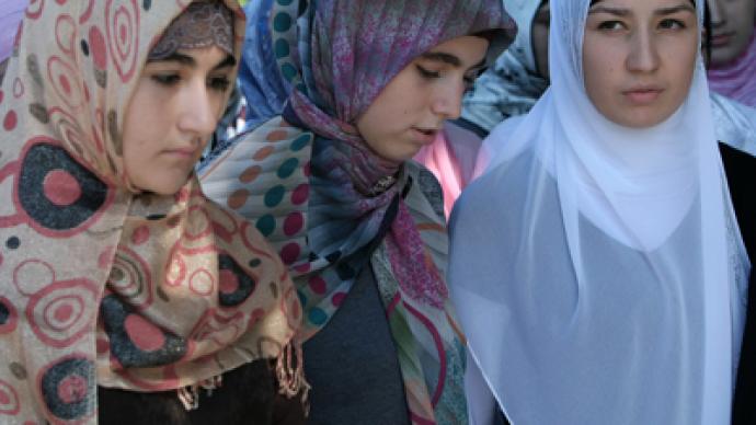 Russian school bans 5 Muslim girls from classes for wearing hijab