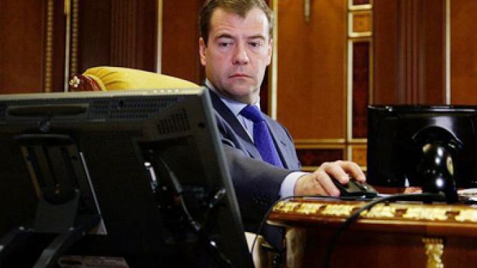 Medvedev signs decree pushing for internet debate of major bills