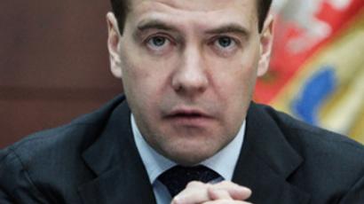Medvedev to control implementation of his orders online