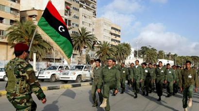 Moscow calls on Gaddafi envoys for peace 