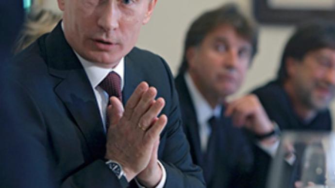 Putin examines intelligentsia calls