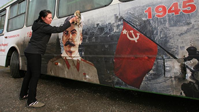 ‘Stalin buses’ to mark 70th anniversary of Battle of Stalingrad in Russia