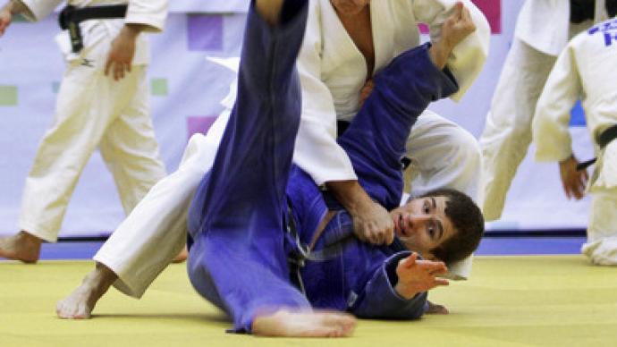 Putin gives judo masterclass