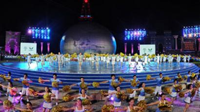 Vladivostok welcomes 2013 Universiade flame on Russian soil 