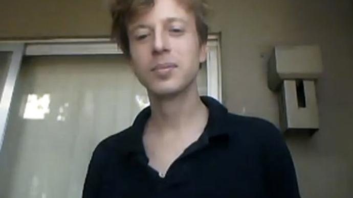 Media's favorite Anonymous hacktivist charged with conspiracy against FBI agents
