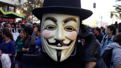 Florida cop arrested for refusing to remove Guy Fawkes mask in Obamacare protest