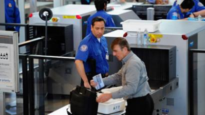 TSA agent: 'We laugh at your nude images, dear passengers'