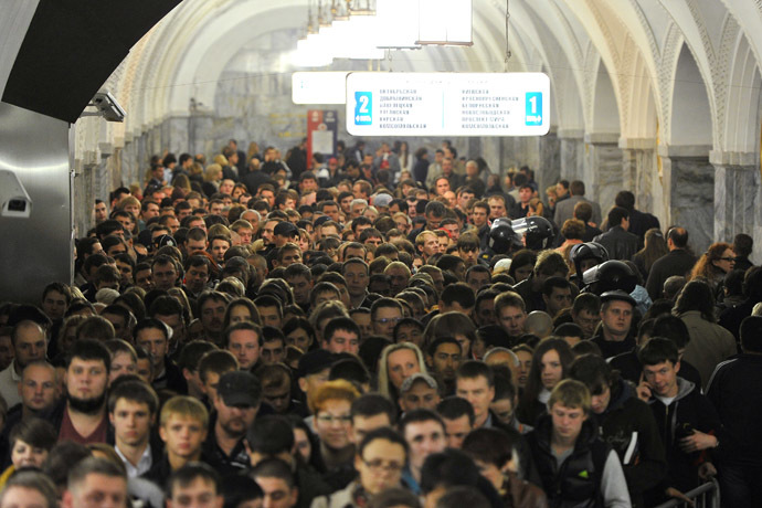 The passengers at the Moscow's subway Park Kultury station during the rush hour. (RIA Novosti/Ramil Sitdikov)