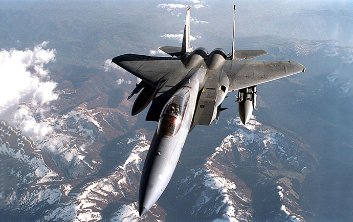 A US F-15C Eagle flies a mission over Yugoslavia 08 April 1999. (AFP Photo / US Air Force)