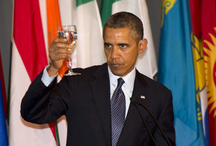 US President Barack Obama proposes a toast during a luncheon at the 68th Session of the United Nations General Assembly September 24, 2013 at the United Nations in New York. (AFP Photo/Don Emmert)