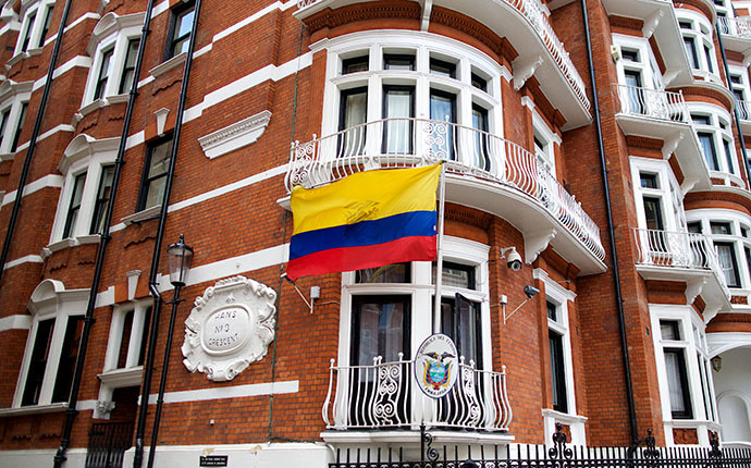 A general view shows the Ecuadorian Embassy in London on June 18, 2014 where Australian-born activist Julian Assange remains holed up after almost two years. (AFP Photo / Andrew Cowie)