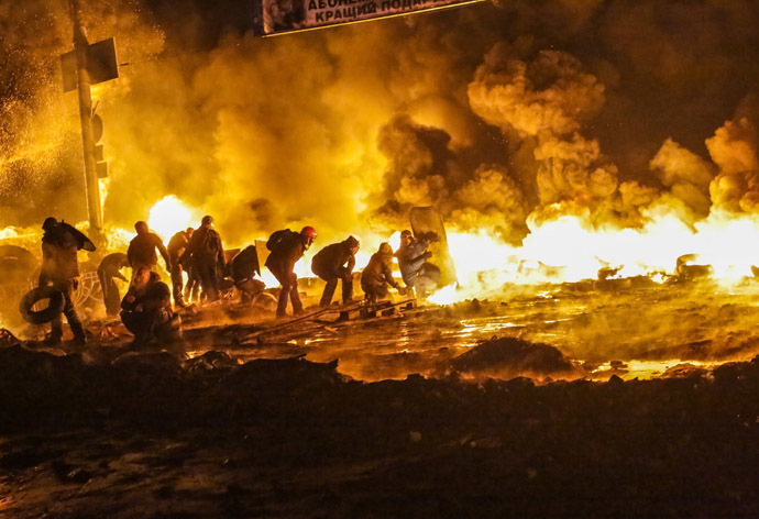 Supporters of European integration of Ukraine clash with the police in the center of Kiev. (RIA Novosti/Andrey Stenin)
