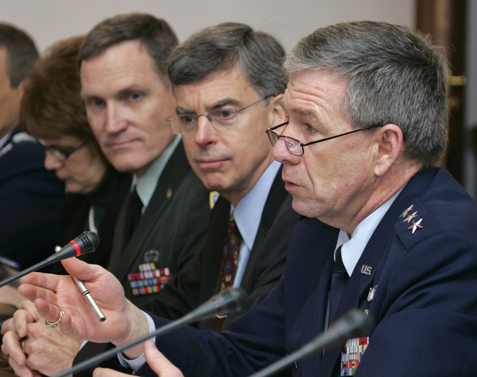 U.S. Lieutenant General Henry Obering (R), head of the missile defence agency, U.S. ambassador in Ukraine William Taylor (C) and other officials attend talks with Ukrainian officials in Kiev March 14, 2007. (Reuters / Gleb Garanich)
