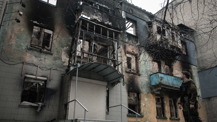 An apartment building in Debaltsevo destroyed by shelling. (RIA Novosti/John Trast)