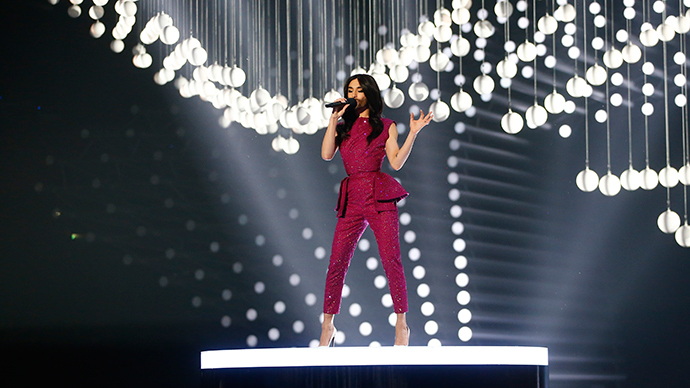 Last year's winner Conchita Wurst of Austria performs during the first dress rehearsal for the final of the upcoming 60th annual Eurovision Song Contest In Vienna, May 22, 2015 (Reuters / Leonhard Foeger)