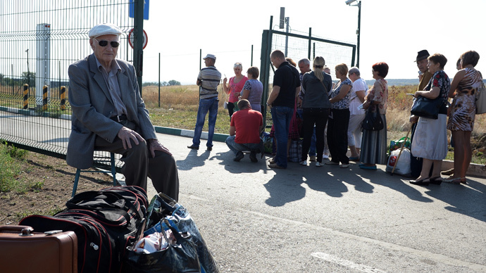 ‘2 million Donbass citizens displaced - people desperate to join their relatives’