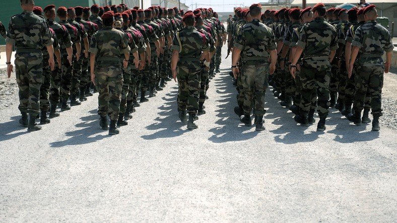 L’Etat islamique recrute dans l’armée française, paras et légionnaires en ligne de mire