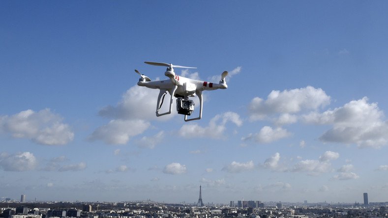 Saga des drones : un objet non-identifié survole un centre de transmissions de la marine française