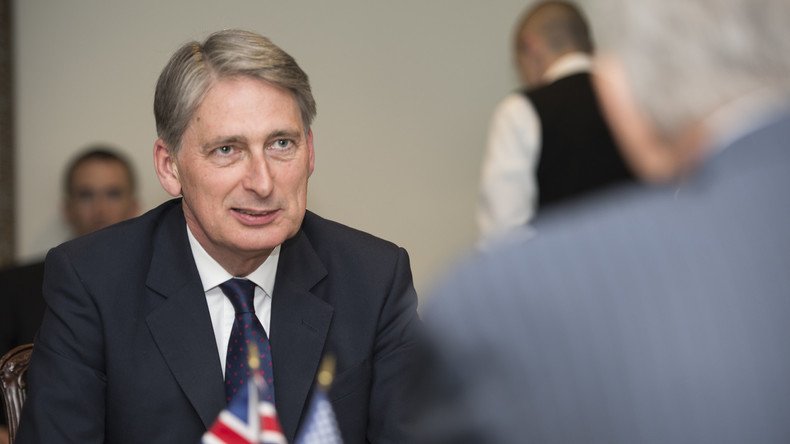 La Russie dénonce le «langage inacceptable» de Philip Hammond à son égard