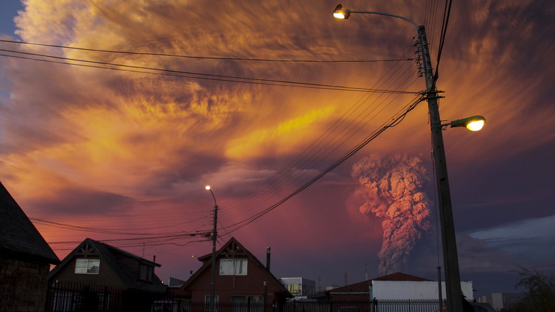 Au Chili, le volcan Calbuco a pris tout le monde par surprise (PHOTOS, VIDEO)